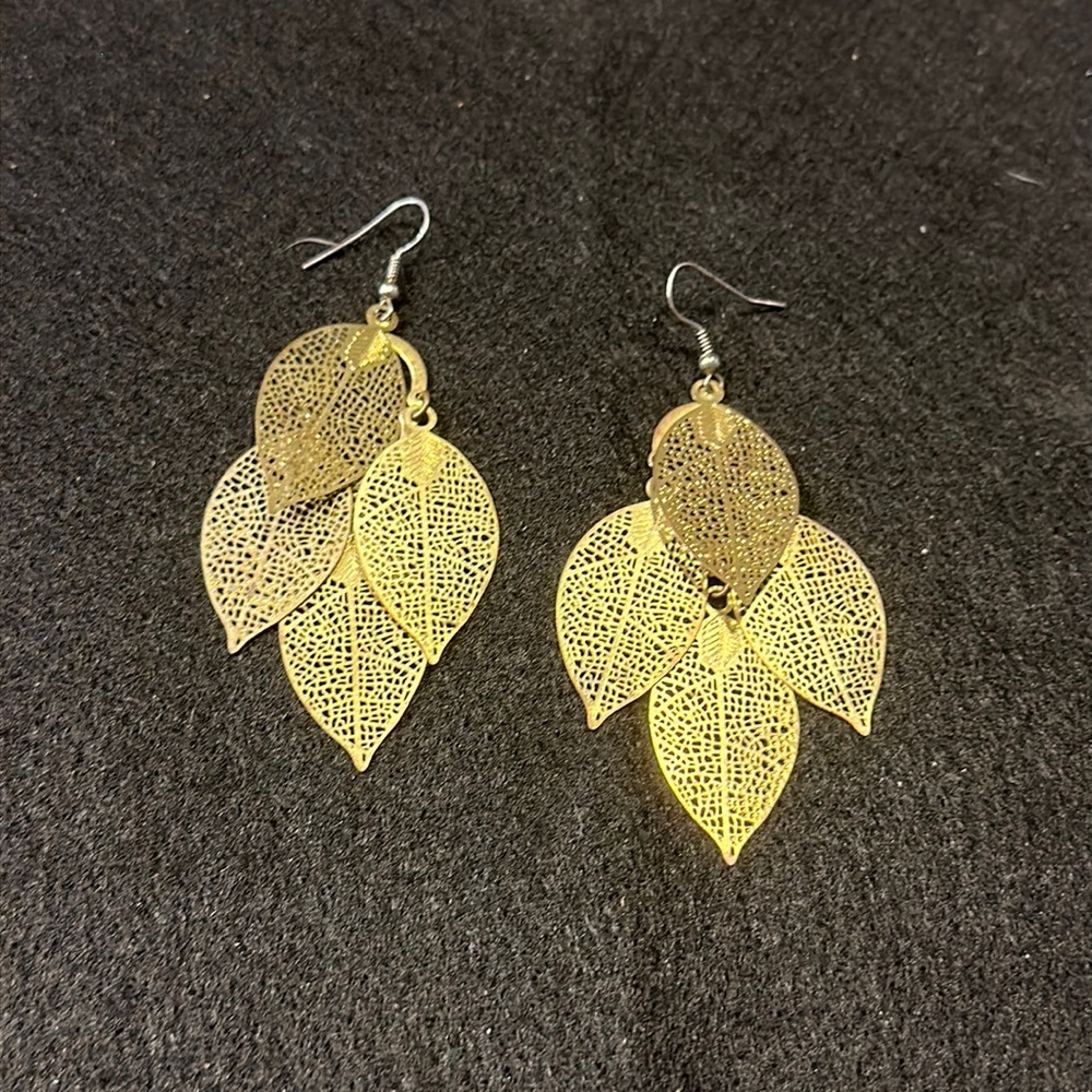 Gold leaf earrings